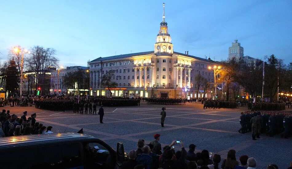 Площадь ленина воронеж фото В центре Воронежа прошла первая репетиция парада Победы-2017 - Новости Воронежа