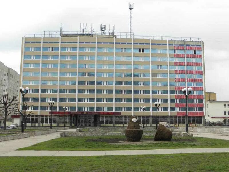Площадь льва толстого тамбов фото К услугам гостей представлены к аренде 109 номеров различной ценовой категории в