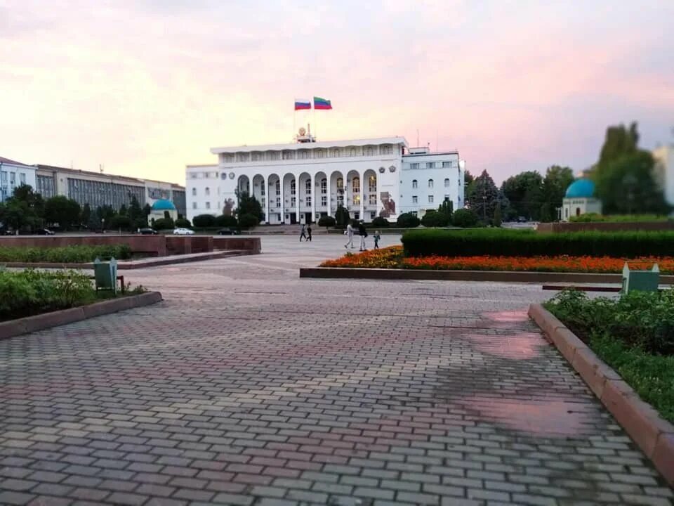 Площадь махачкалы фото Салман Дадаев анонсировал начало работ по капитальному ремонту главной площади г