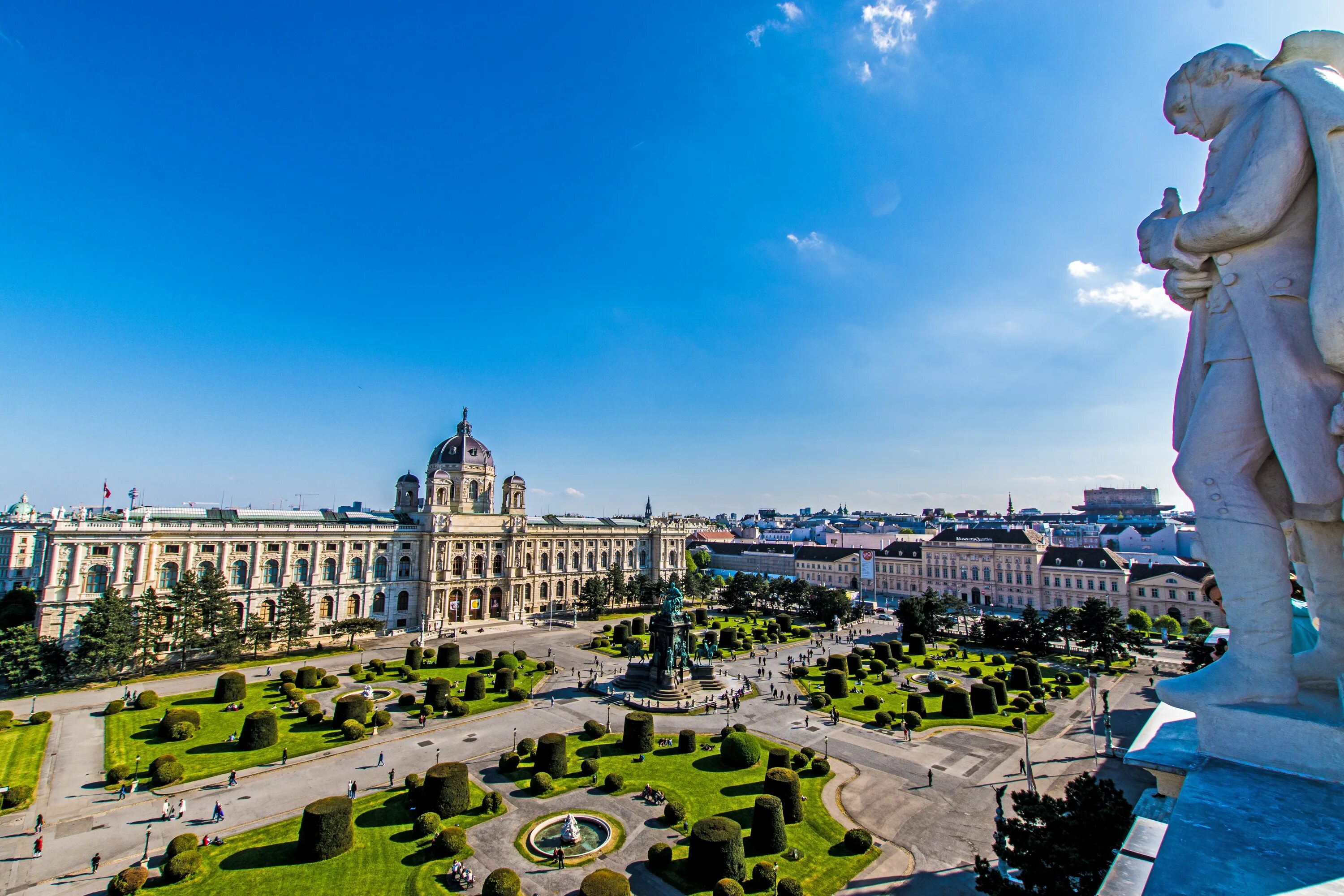 Площадь марии фото File:Maria-Theresien-Platz, Kunsthistorisches Museum, MQ.jpg - Wikimedia Commons