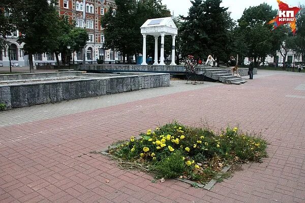 Площадь маркина фото Площадь Маркина в Нижнем Новгороде в плачевном состоянии