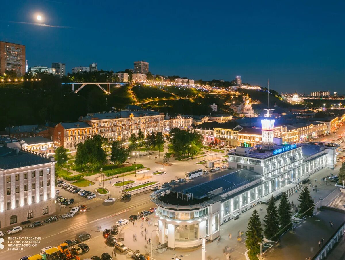 Площадь маркина нижний новгород фото Новая жизнь площади Маркина. Вот уже второй год площадь Маркина живет. Институт 