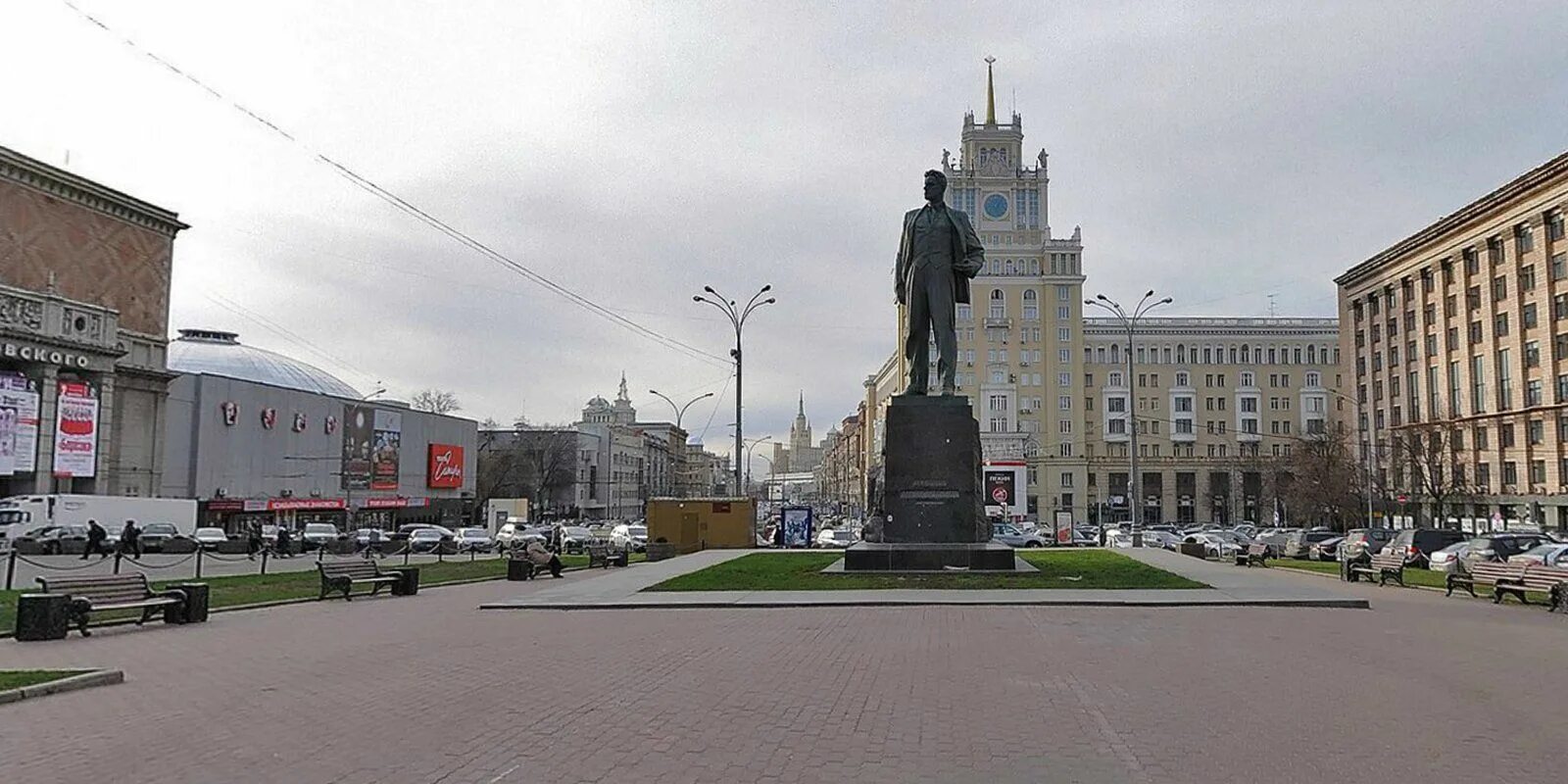 Площадь маяковского в москве фото Impact of improvement project: public spaces created around Moscow Metro station