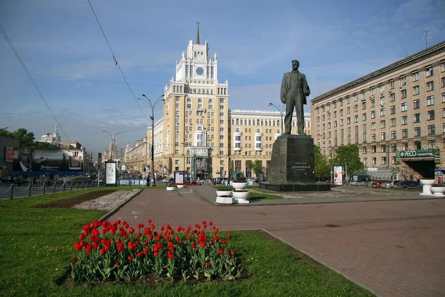 Площадь маяковского в москве фото Прогулка по московским местам Владимира Маяковского Blog Fiesta