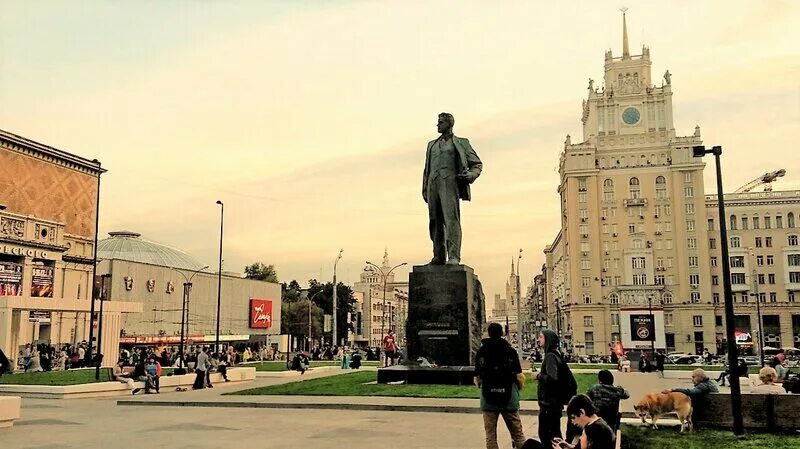 Площадь маяковского в москве фото Площадь Маяковского - или где взять бесплатную карту Москвы и путеводитель - Отп