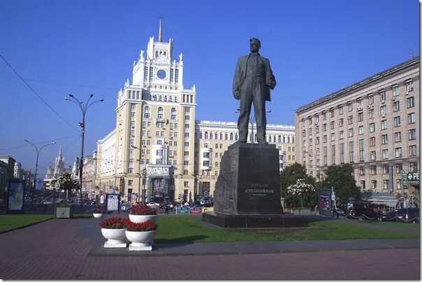 Площадь маяковского в москве фото Памятник Маяковскому в Москве