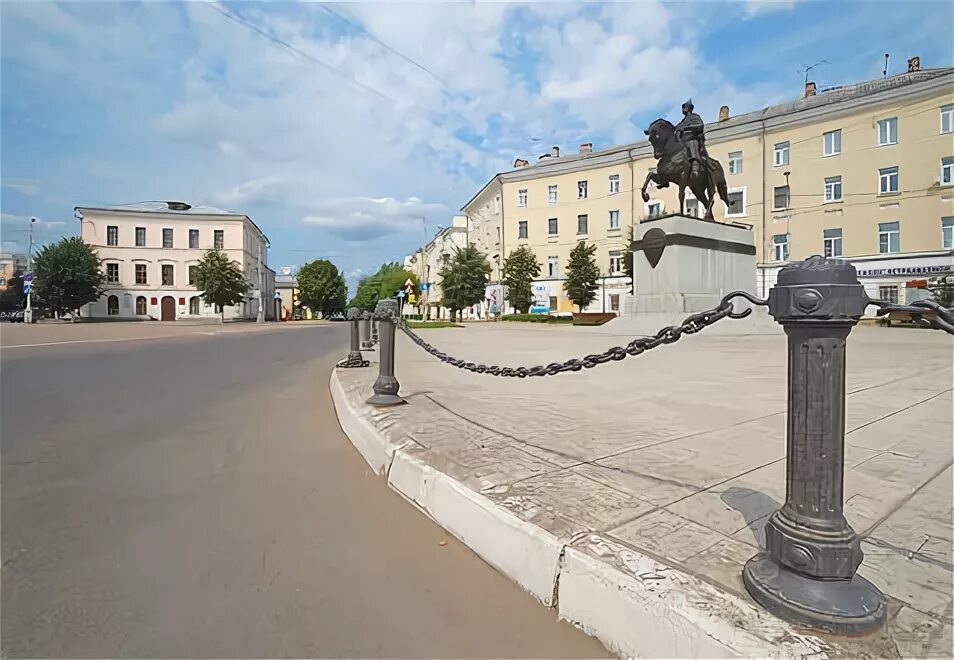 Площадь михаила тверского тверь фото Фото Памятник Михаилу Тверскому на Советской площади