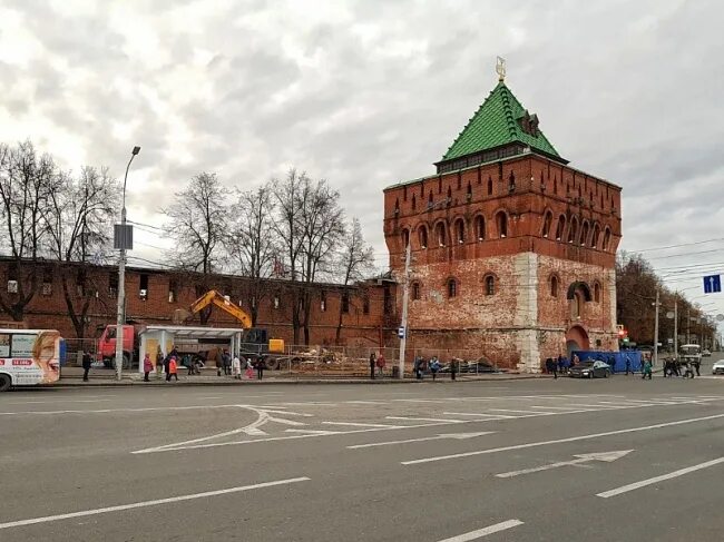 Площадь минина и пожарского нижний новгород фото НА ПЛОЩАДИ МИНИНА В НИЖНЕМ СНЕСЛИ СТАРЕЙШЕЕ КАФЕ Днем 12 октября 2019 года на пл