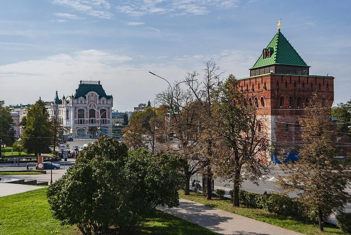 Площадь минина нижний новгород фото File:Minin and Pozharsky Square in Nizhny Novgorod.jpg - Wikipedia