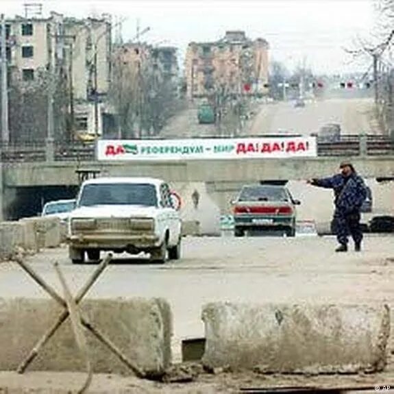 Площадь минутка фото 24 марта 2003 года 20 лет назад в Чечне прошел референдум по проектам чеченской 