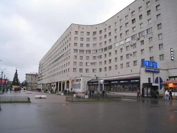 Площадь мужества санкт петербург фото У метро Площадь Мужества Мужак СПб #метро #спб #площадьмужества #площадь_мужеств