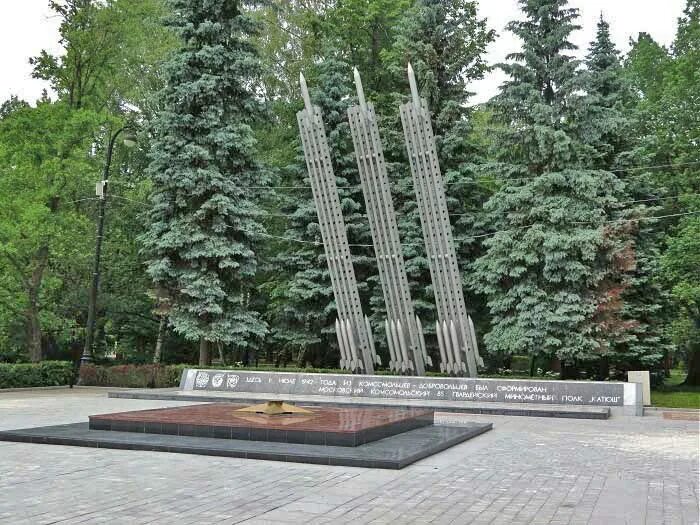 Площадь мужества в москве фото Площадь Мужества в Измайловском парке