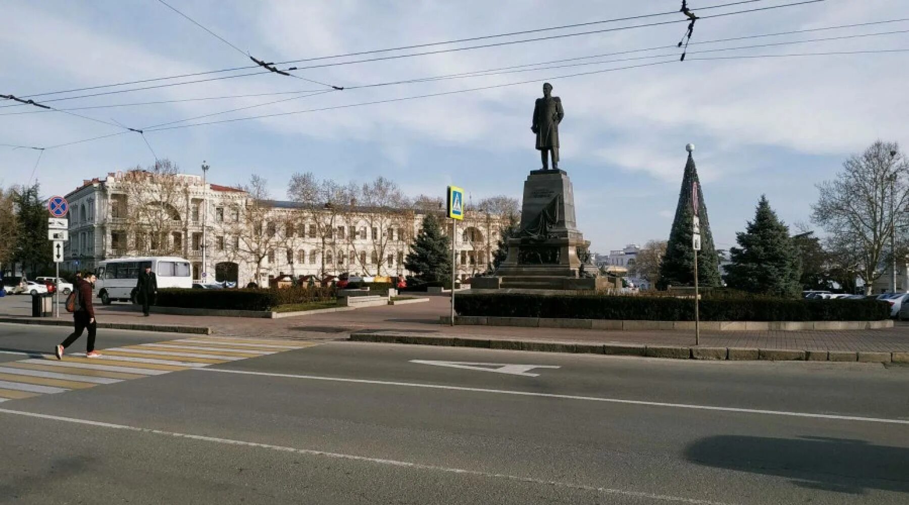 Площадь нахимова фото В Севастополе реконструируют площадь и проспект Нахимова