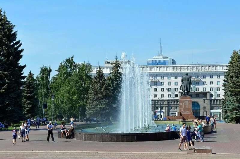 Площадь науки челябинск фото Отчеты: Памятник воинам-интернационалистам Путеводитель по Челябинску и Челябинс