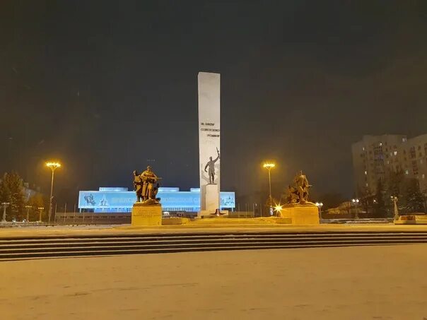 Площадь партизан брянск фото Площадь партизан брянск карта