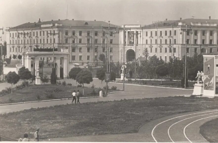 Площадь павлова новочеркасск фото 1960-е. Общежитие новочеркасского инженерно-мелиоративного института (НИМИ) со с