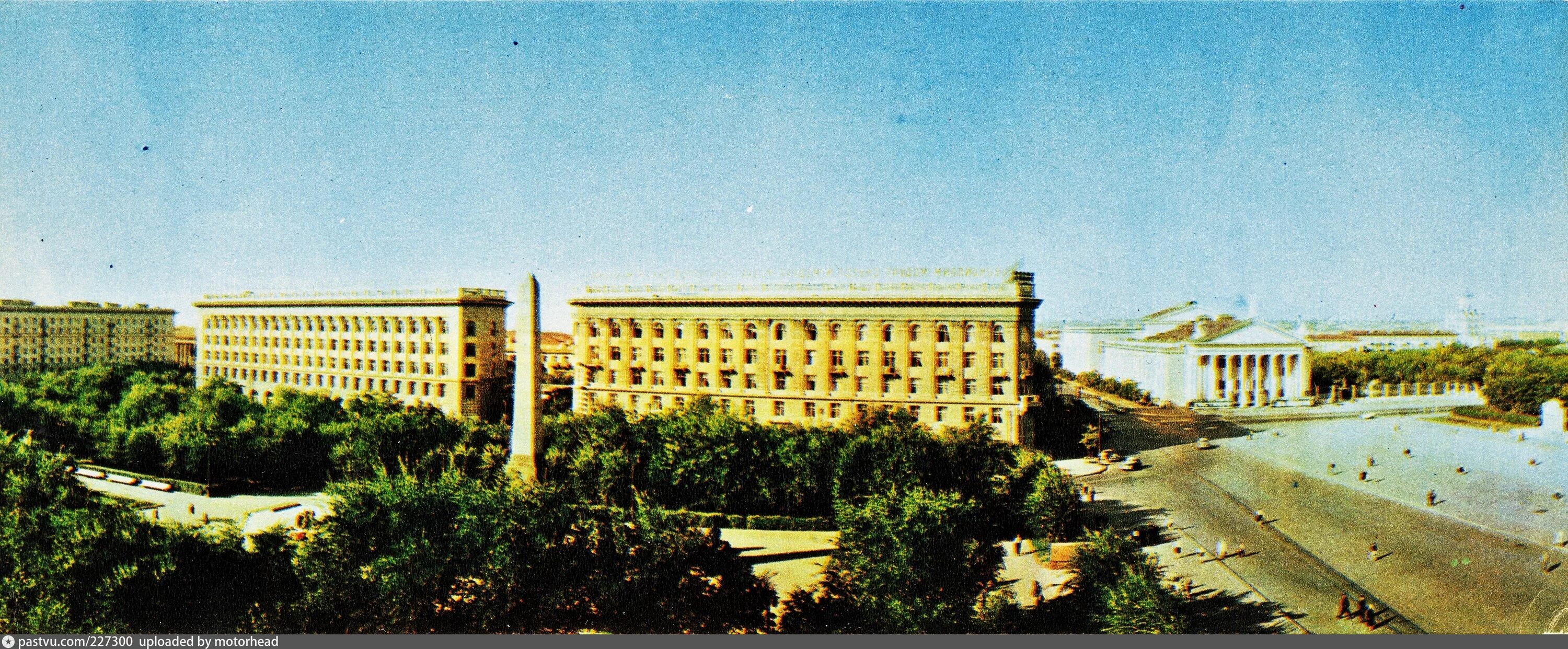 Площадь павших борцов фото Площадь Павших Борцов