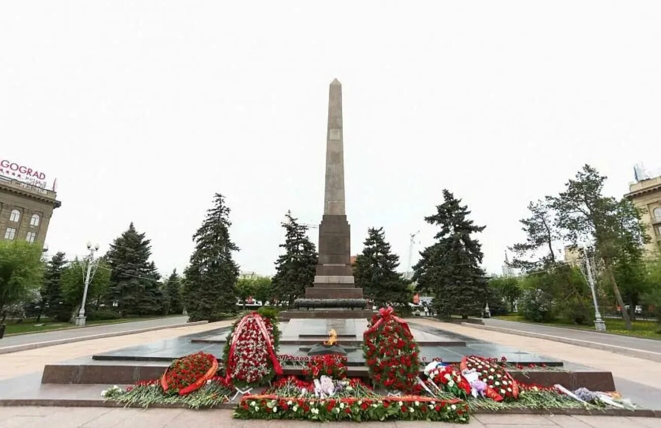 Площадь павших борцов фото Достопримечательности. Площадь Павших борцов - описание, программа мероприятия, 