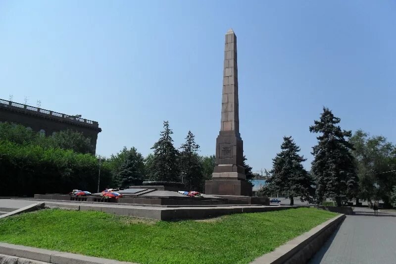 Площадь павших борцов волгоград фото Павших борцов