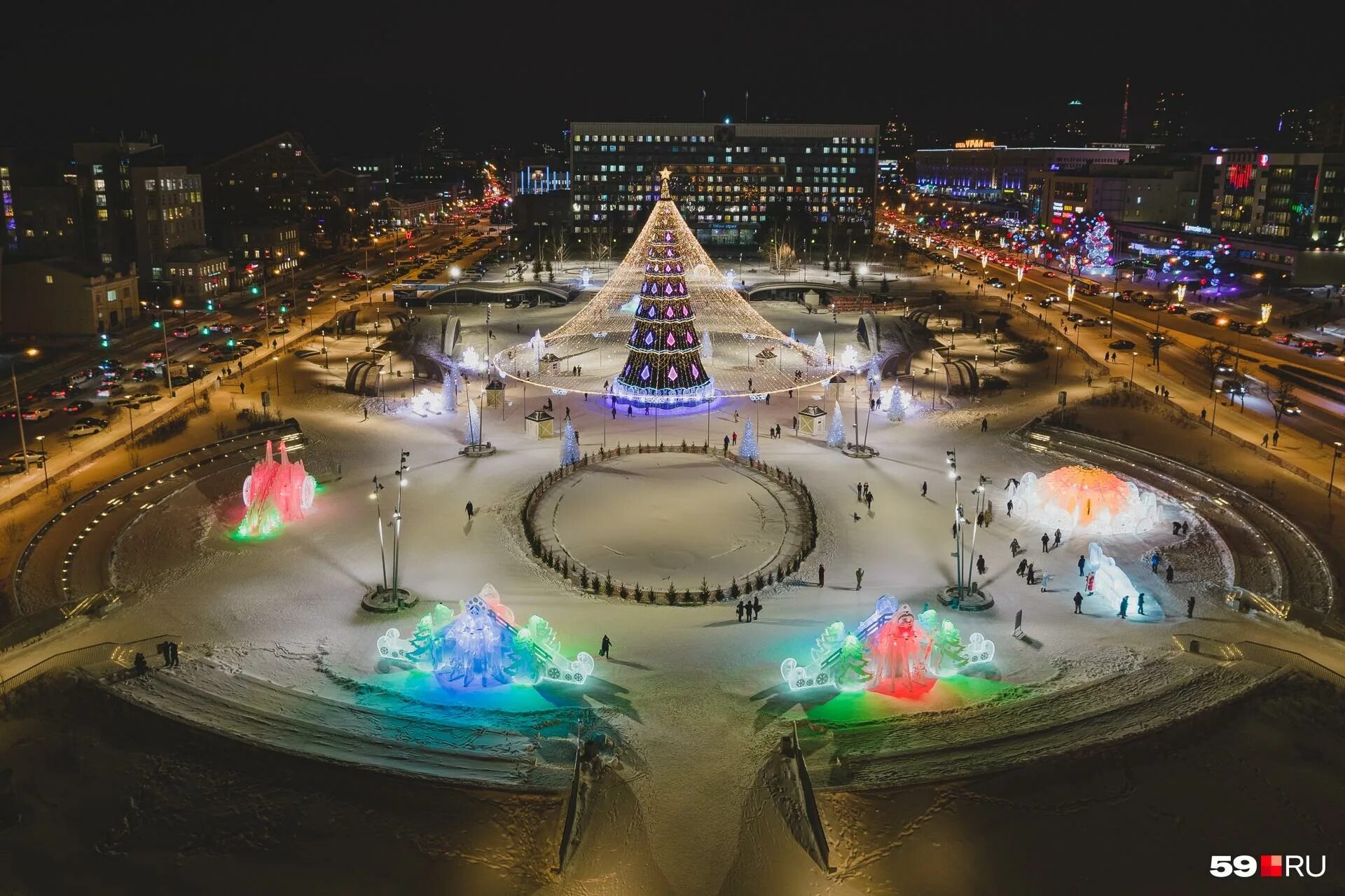 Площадь перми фото Пермская мэрия ищет подрядчика на строительство ледового городка на эспланаде к 