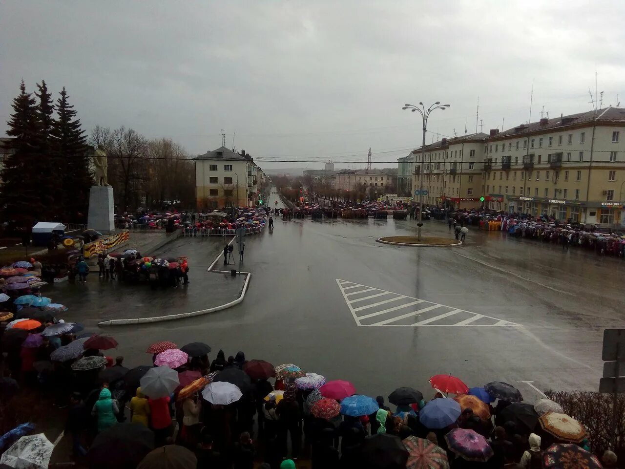 Площадь первоуральск фото Парад Победы в Первоуральске. Первые фото и видео - Городские вести