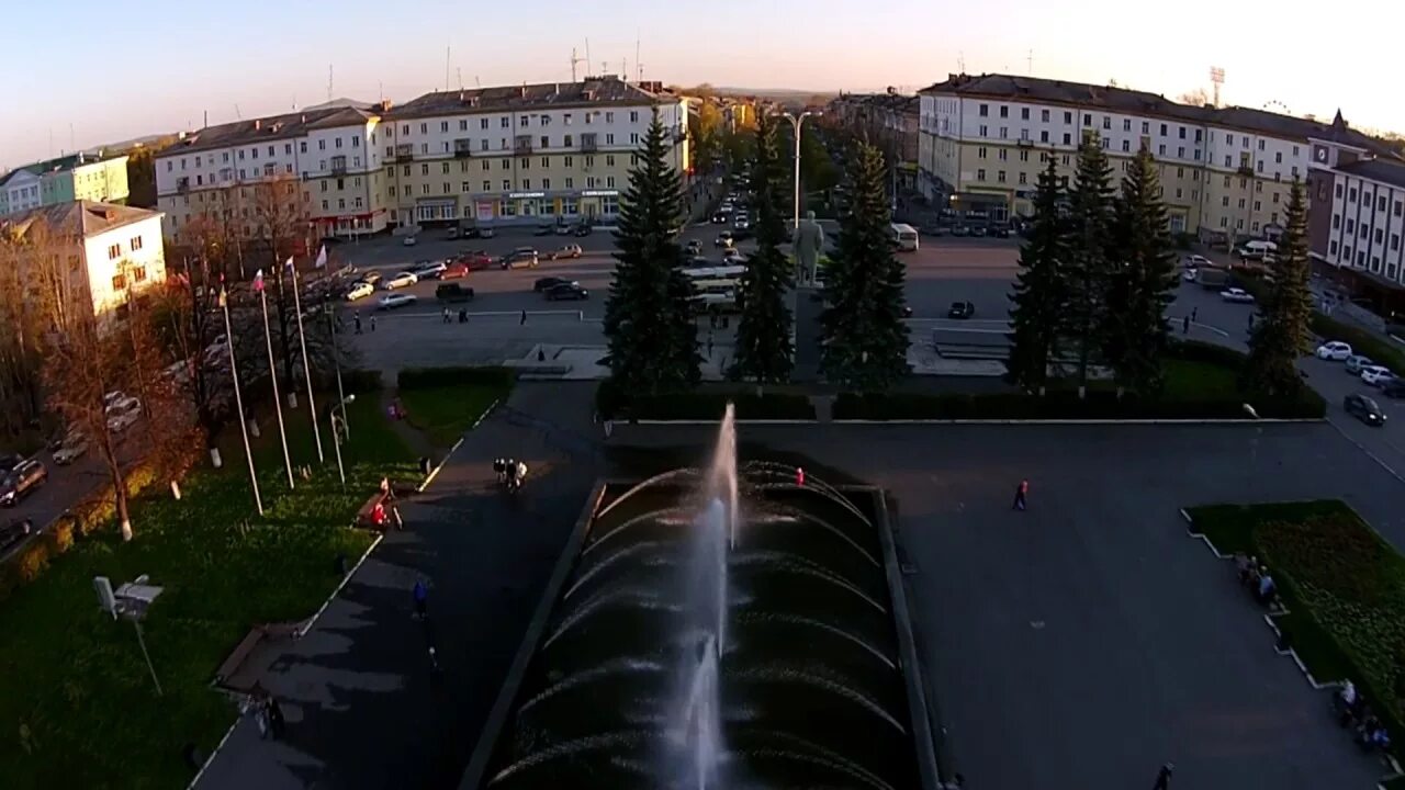 Площадь первоуральск фото Площадь Победы осенью 2015 в Первоуральске с высоты - YouTube