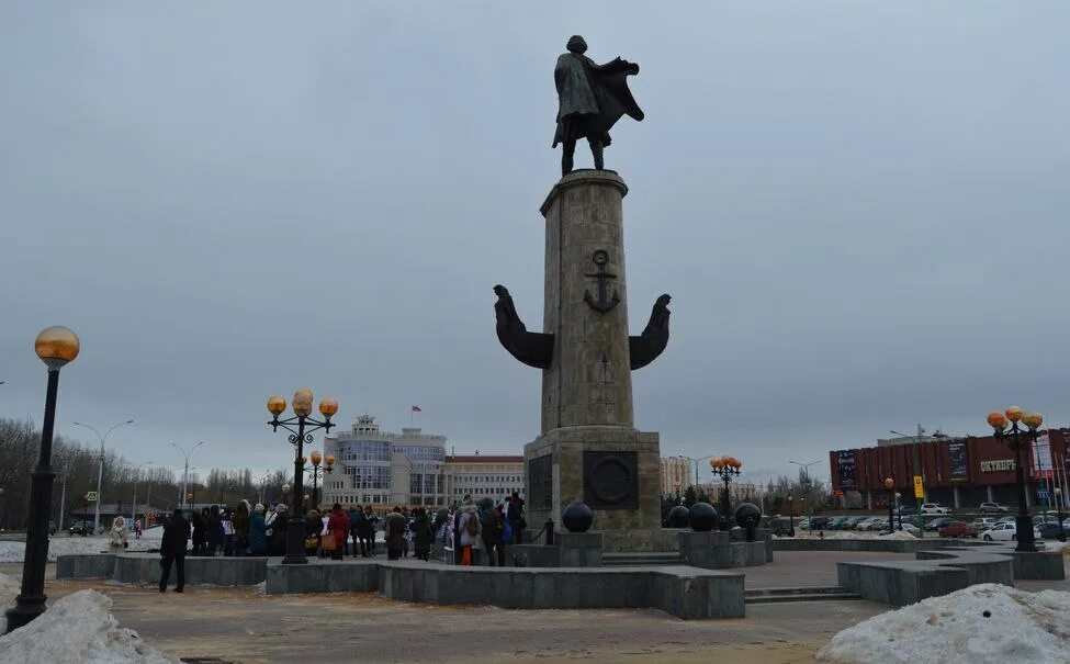 Площадь петра великого липецк фото Стоимость ремонта фонтана и памятника на площади Петра в Липецке определят до ко