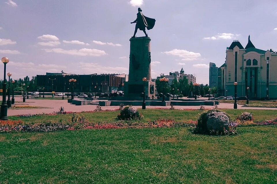 Площадь петра великого липецк фото Площадь Петра Великого в Липецке обновят за 33 миллиона рублей Регионы Селдон Но