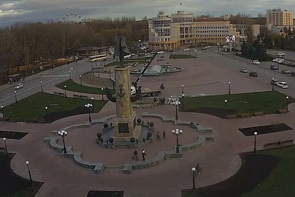 Площадь петра великого липецк фото On the area Of Peter the Great Lipetsk put a New Year tree Regional News Seldon 