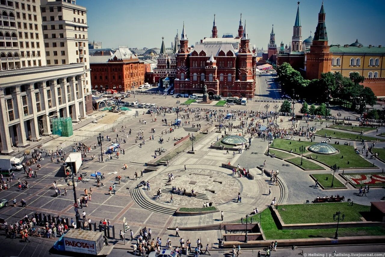 Площадь по фото онлайн Открытая площадь в центре города - найдено 86 фото