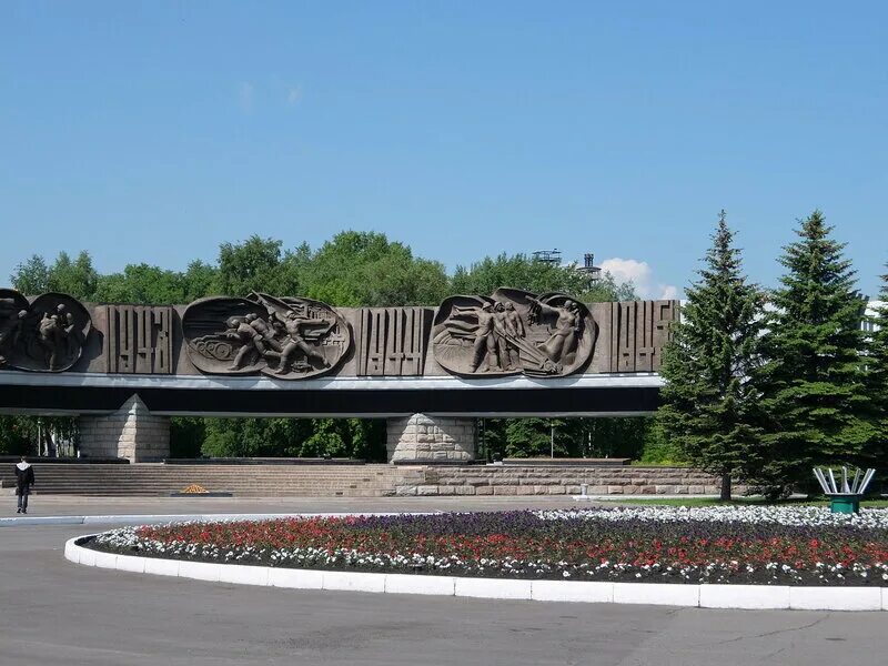 Площадь побед новокузнецк фото Площадь Побед в Новокузнецке