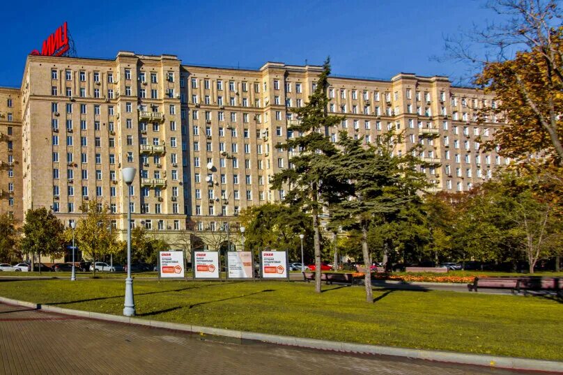 Площадь победы 2 фото Дом на площади победы - Фото