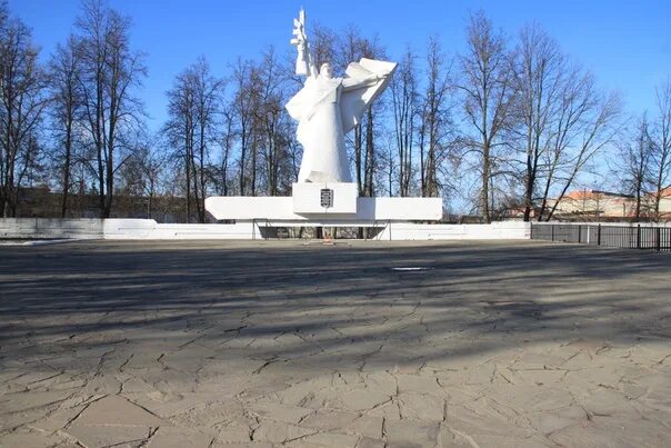Площадь победы алексин фото Площадь алексина