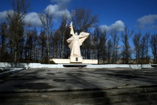 Площадь победы алексин фото Мемориальный комплекс памятник Победы Патриотические проекты ОНФ