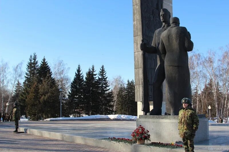 Площадь победы барнаул фото В день 75-летия освобождения блокадного Ленинграда в Барнауле пройдут памятные м