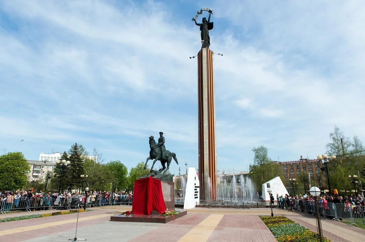 Площадь победы калуга фото Топ-50 достопримечательностей Калуги и окрестностей: фото, описания, карта