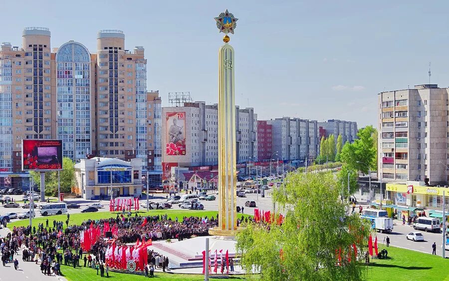 Площадь победы липецк фото Мэр Липецка открыл памятник Победы под полет "журавлей"