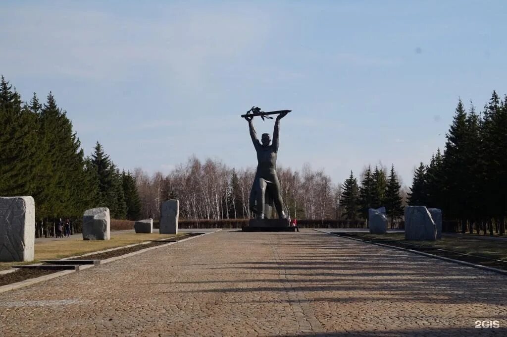 Площадь победы омск фото Омск, Парк им. 30 лет Победы - 2ГИС