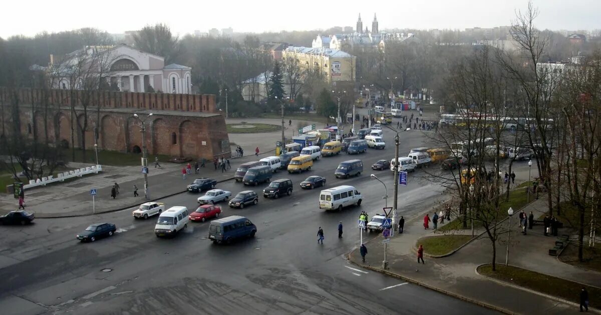 Площадь победы смоленск фото В Смоленске "ободрали" Площадь Победы