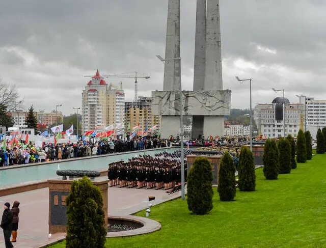 Площадь победы витебск фото Полная программа: Празднование 9 Мая в Витебске на площади. Flickr