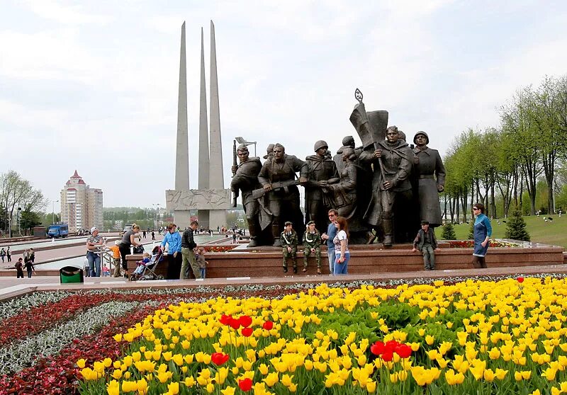 Площадь победы витебск фото Мемориальный комплекс в честь воинов-освободителей, партизан и подпольщиков на п