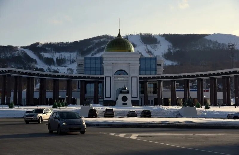 Площадь победы южно сахалинск фото Опрос о символике города стартовал в Южно-Сахалинске - PrimaMedia.ru