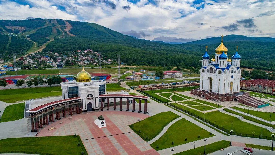 Площадь победы южно сахалинск фото Отдых на Дальнем Востоке 2024 недорого: чем заняться, и что посмотреть