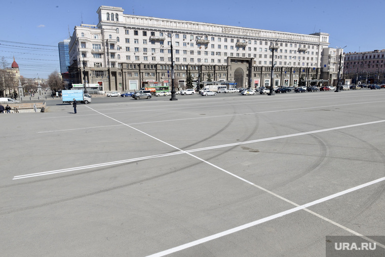 Площадь революции челябинск фото В Челябинске к месту сбора сторонников Навального придут военные