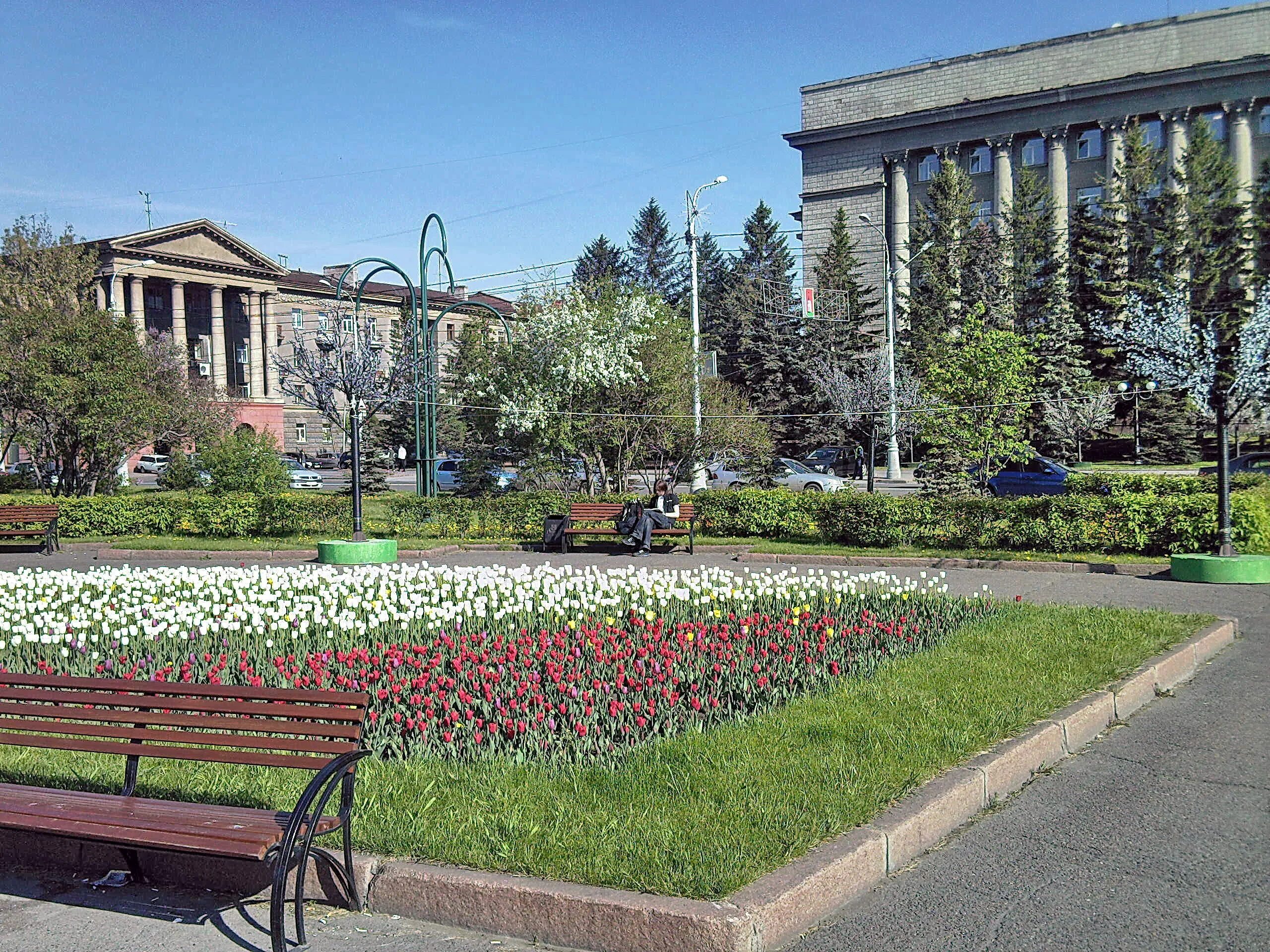 Площадь революции красноярск фото File:Площадь Революции Красноярск 02.jpg - Wikimedia Commons