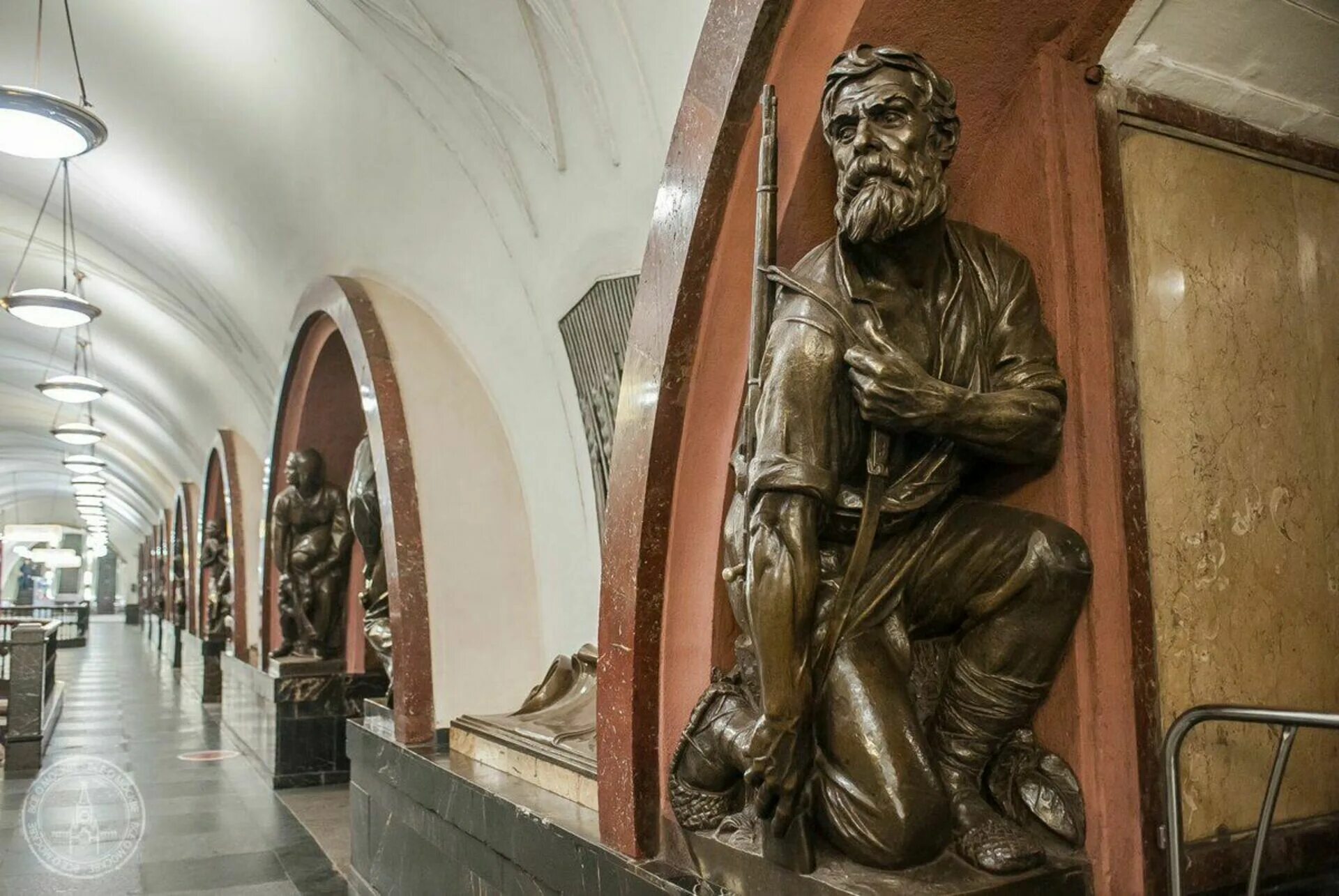 Площадь революции метро москва фото Новая площадь метро: найдено 74 изображений