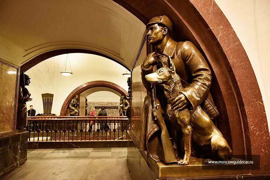 Площадь революции москва фото Экскурсия в метро - Moscowguidecar.ru