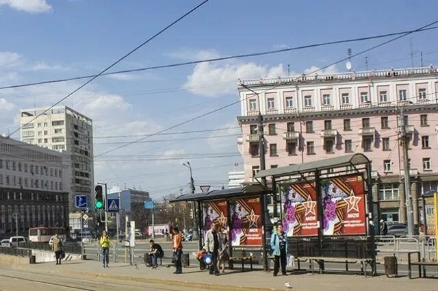 Площадь революции остановка фото Челябинцы ищут причины пропажи остановок в центре города АиФ Челябинск