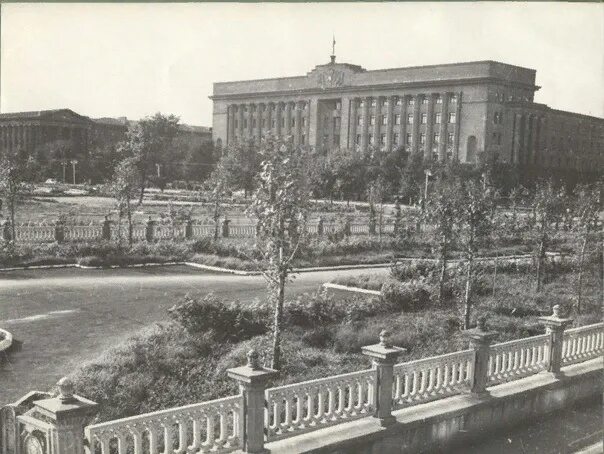 Площадь революции старые фото The Square of the Revolution, 1959. #old_krsk #Красноярск Красноярск, которого н