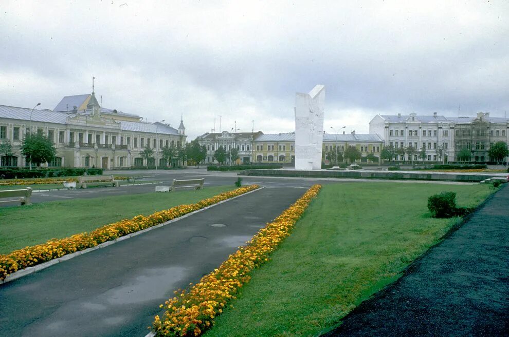 Площадь революции вологда фото © Photographs by William Brumfield. 1. Views. Vologda region